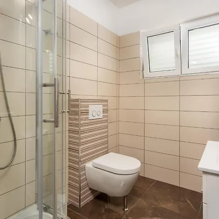2 Bedroom Beach Front Apartment In Crikvenica *