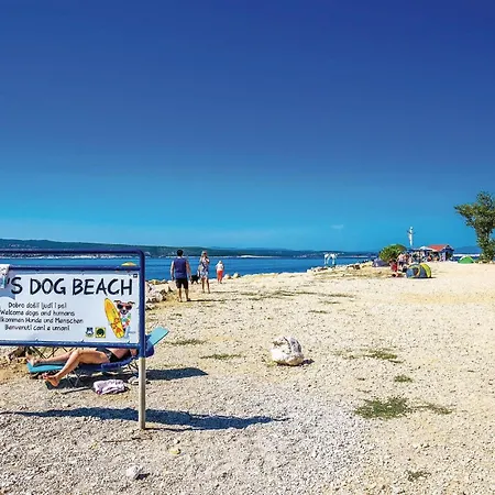 Daire 2 Bedroom Beach Front Apartment In Crikvenica *