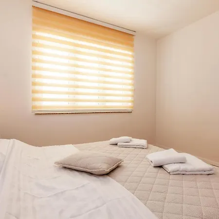 Stunning Apartment In Crikvenica With Kitchen *
