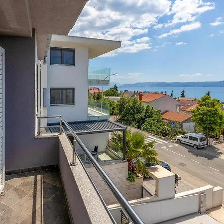 Apartment Stunning Apartment In Crikvenica With Kitchen *